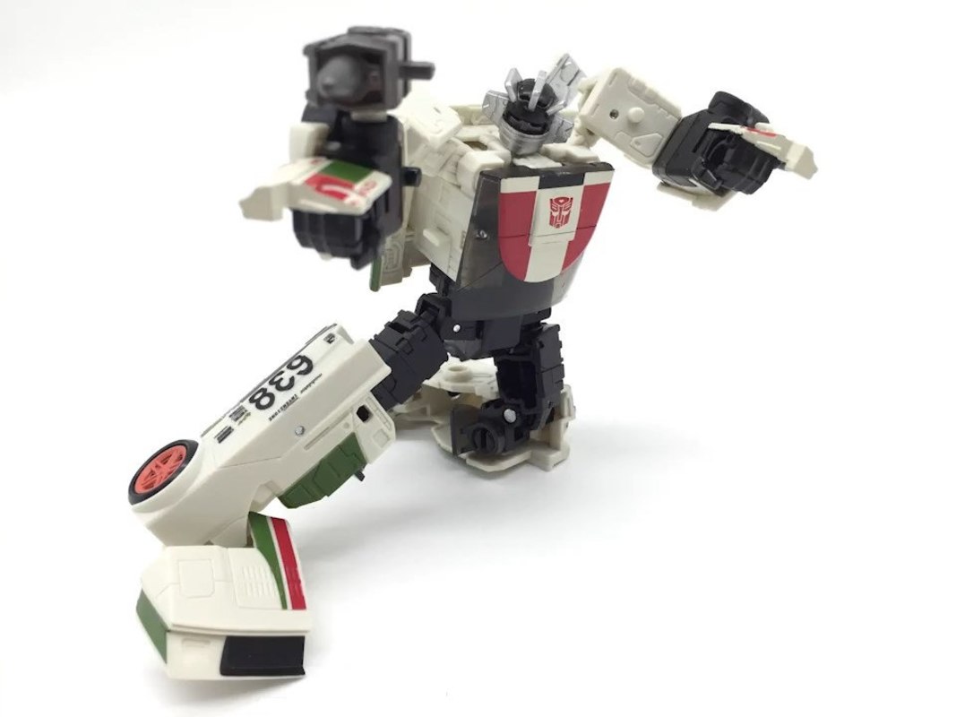 wheeljack earthrise upgrade kit
